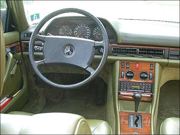 VLC-COLOR Leather & interior paint (150 ml) Mercedes Green (dark olive)